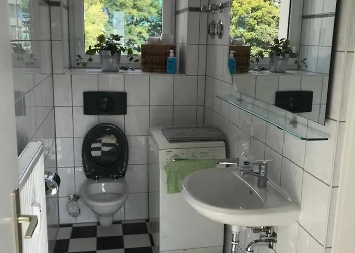 Annastrasse - Gemuetlich Mit Schaukeln Auf Dem Balkon